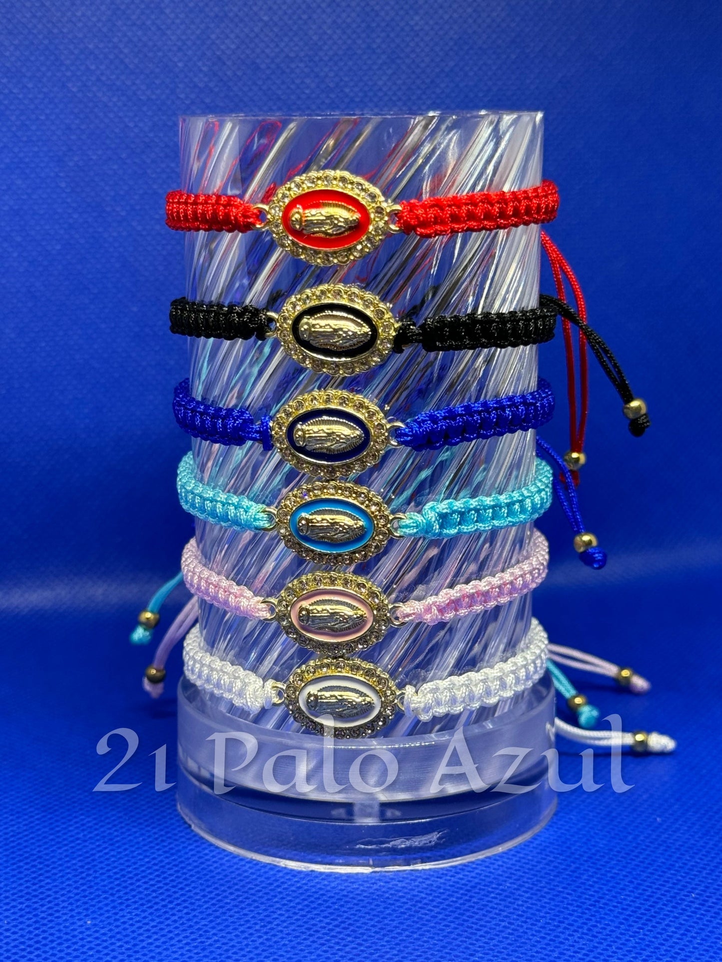Pulsera con la Virgen Santísima